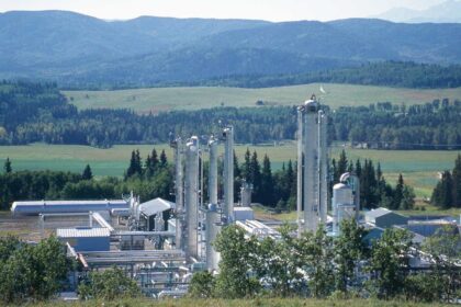 Pine Cliff Signs 25-Year Natural Gas Supply Deal for New Off-Grid Data Center in Alberta | Image Credit : seekingalpha.com